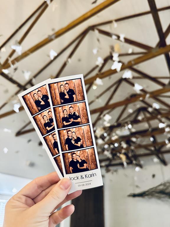 Guests and prints at a KZN Midlands photobooth
